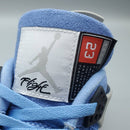 Air Jordan 4 Retro 'University Blue'