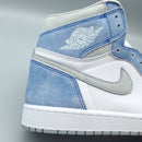 Air Jordan 1 Retro High 'Hyper Royal'