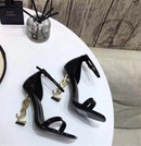 SAINT LAURENT SANDÁLIA OPYUM BLACK AND GOLD