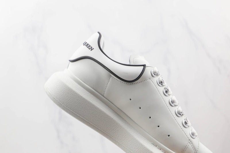 Alexander McQueen Oversized White/Black