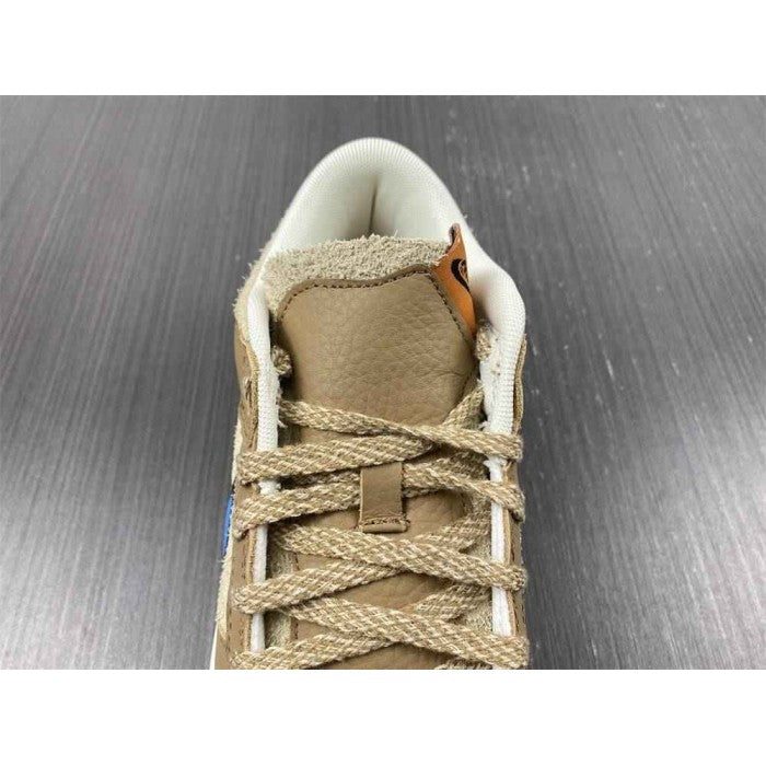 size? x Dunk Low 'Dark Driftwood'