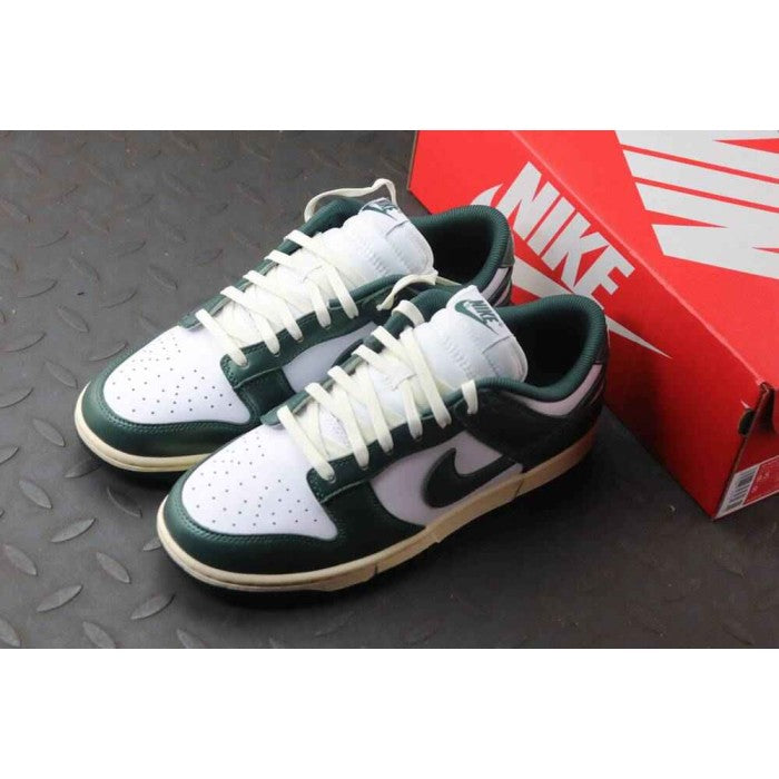 Dunk Low 'Vintage Green'