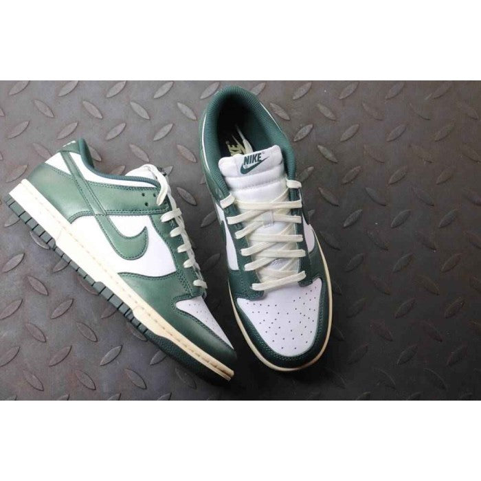 Dunk Low 'Vintage Green'