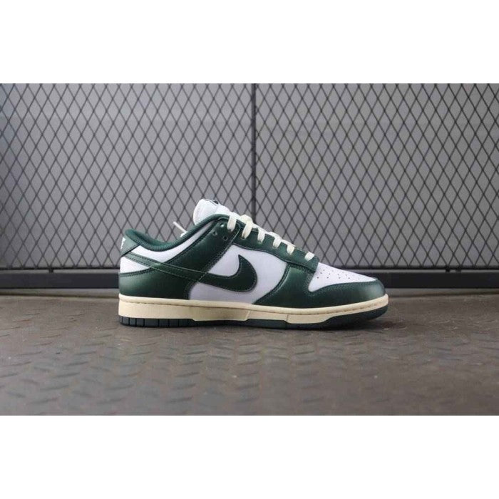 Dunk Low 'Vintage Green'