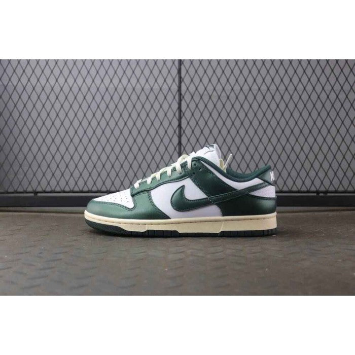 Dunk Low 'Vintage Green'