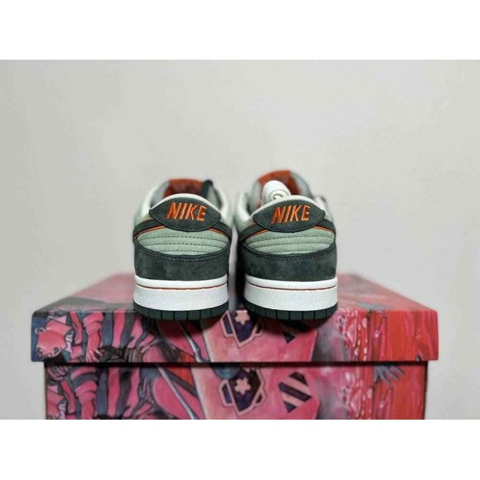 Otomo Katsuhiro x Nike SB Dunk Low 'Steamboy OST Green Orange'