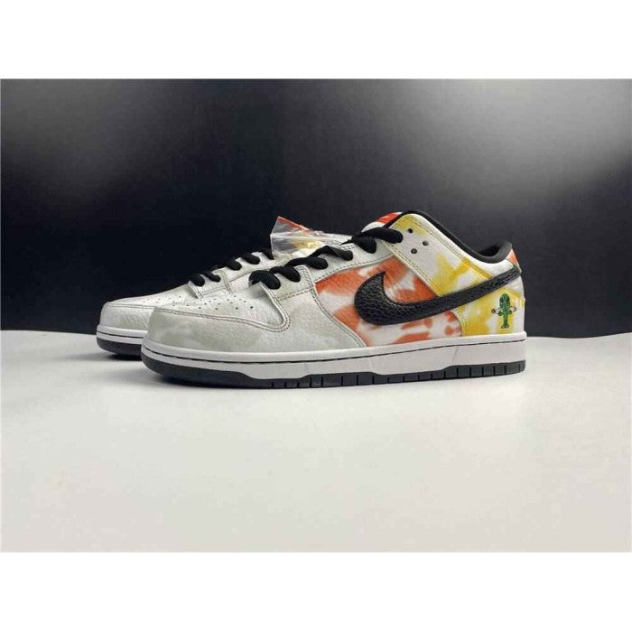 Dunk SB Low 'Tie-Dye Raygun - White'