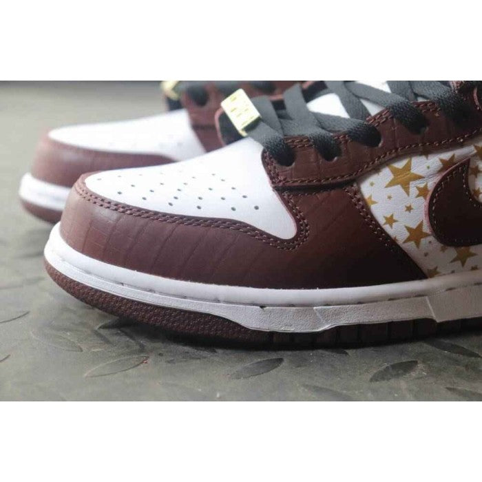 Supreme x Dunk Low OG SB QS 'Barkroot Brown'