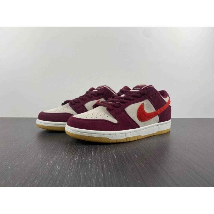 Skate Like a Girl x Dunk Low SB