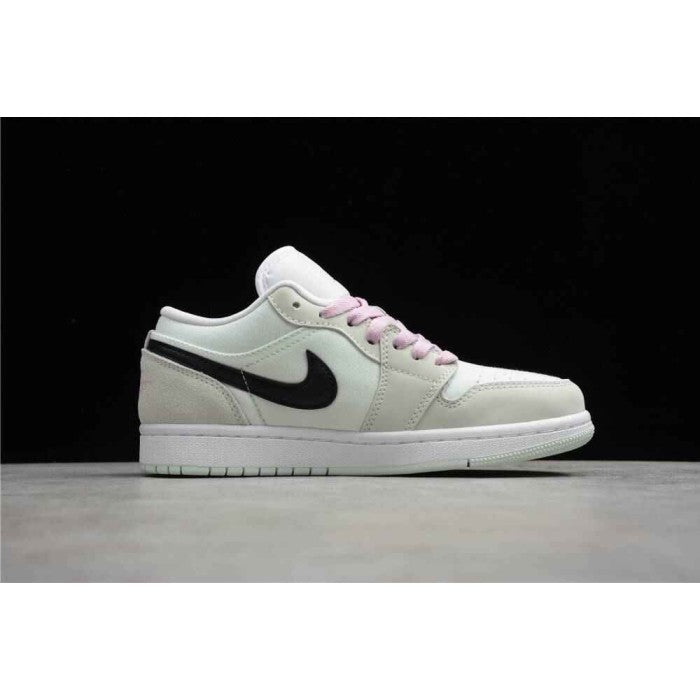 Air Jordan 1 Low SE 'Barely Green'