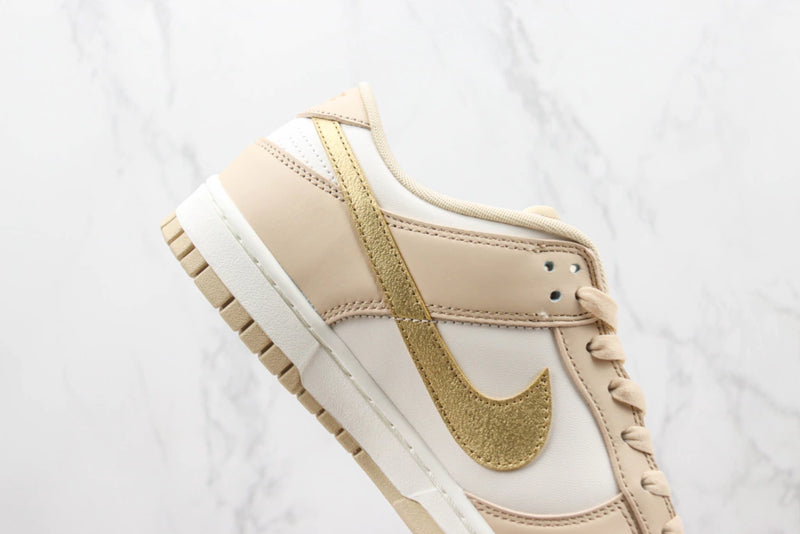 Dunk Low Phantom Metallic Gold