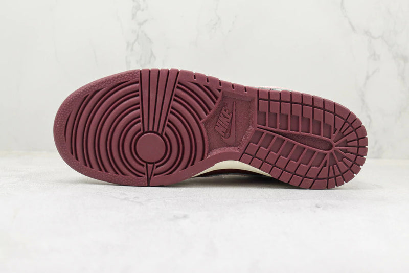 Dunk Low Valentine's Day