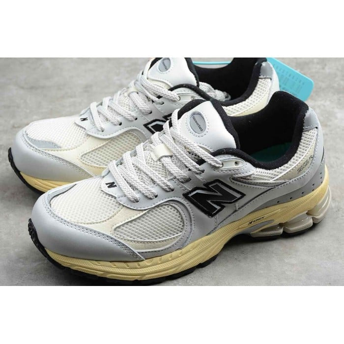 New Balance thisisneverthat x 2002R 'White'