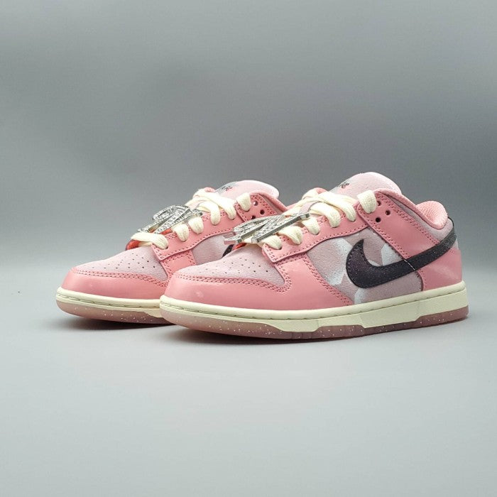 Dunk Low LX 'Barbie'