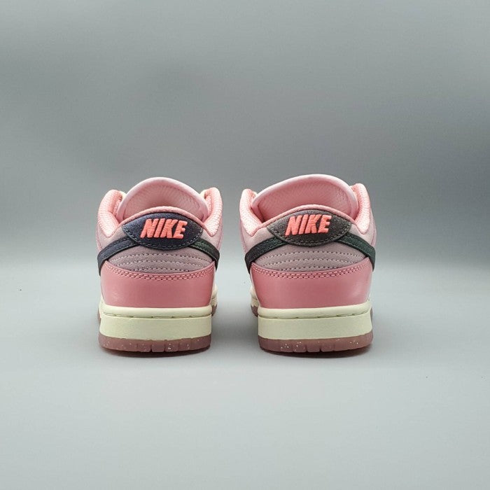Dunk Low LX 'Barbie'