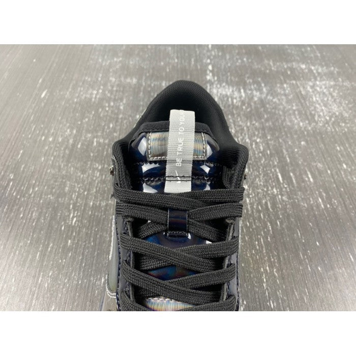 Dunk Low 'Be True to Your DNA - Grey