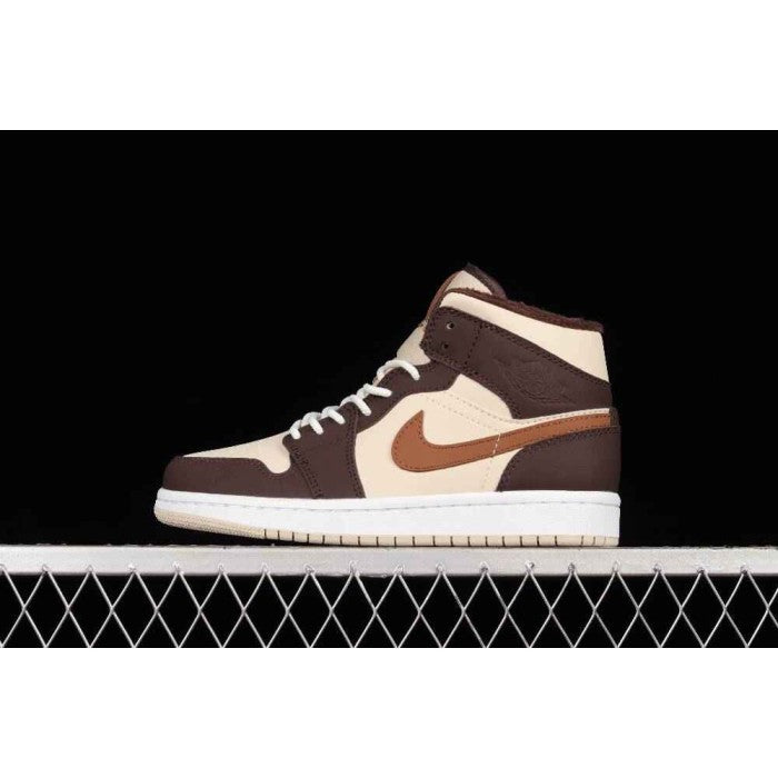 Air Jordan 1 Mid SE 'Cream Dark Chocolate'